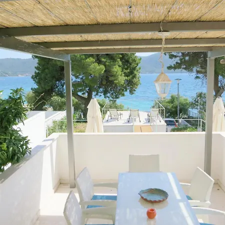 Villa Nelly